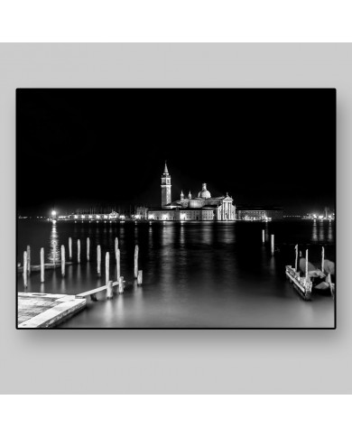 Vista de San Jorge desde el embarcadero de San Marcos, Venecia, Italia Vista de San Jorge desde el embarcadero de San Marcos, Venecia, Italia