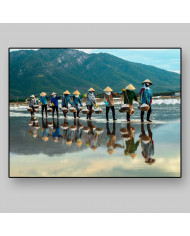 Mujeres llevando sal,NhaTrang,Vietnam