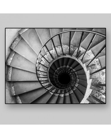 Escalera en espiral de edificio histórico Escalera en espiral de edificio histórico