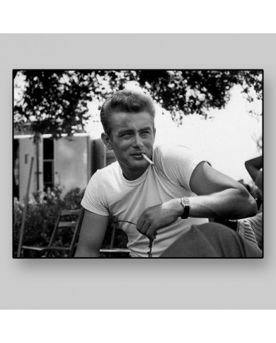 James Dean sur le tournage du film de Nicholas Ray (1955) James Dean sur le tournage du film de Nicholas Ray (1955)
