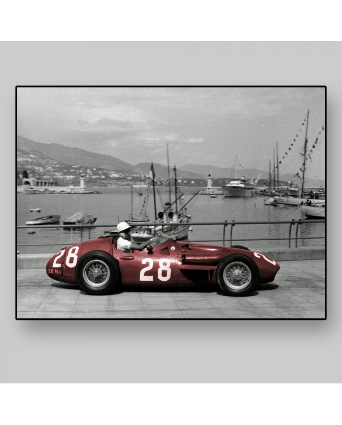 Sir Stirling Moss con su Maserati 250F, Gran Premio de Mónaco, 1956