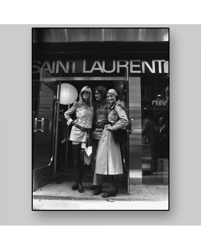 Yves Saint Laurent junto con Betty Catrox