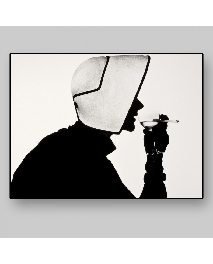 Modelo con sombrero de Dior y Martini Lisa Fonssagrives, 1952