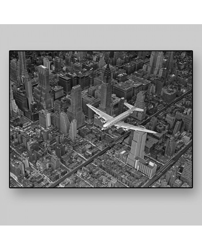 Vista aéra de un DC-4 volando sobre Manhattan