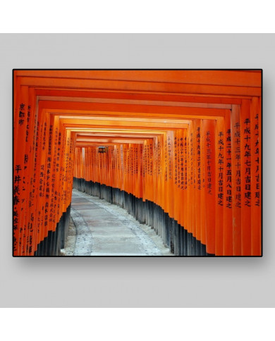 Emtrada al Santuario Fushimi Inari en Kioto, Japón Emtrada al Santuario Fushimi Inari en Kioto, Japón