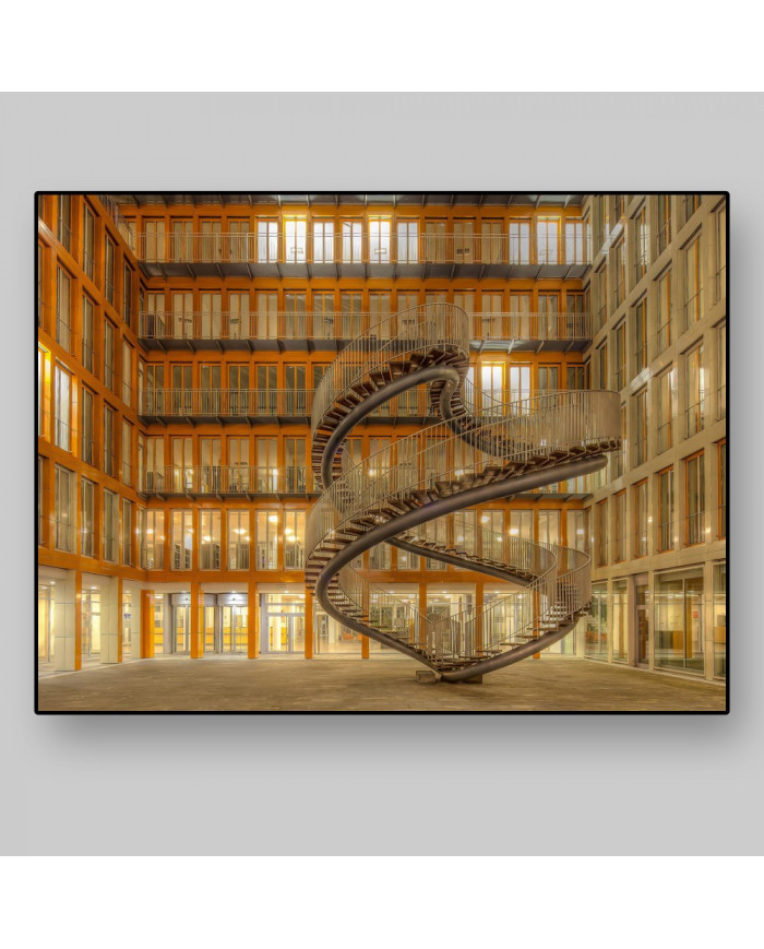 Escaleras que no van a ninguna parte, Edificio KPMG, Munich