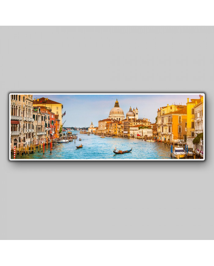 Gran Canal y Basílica di Santa Maria della Salute, Venecia, Italia