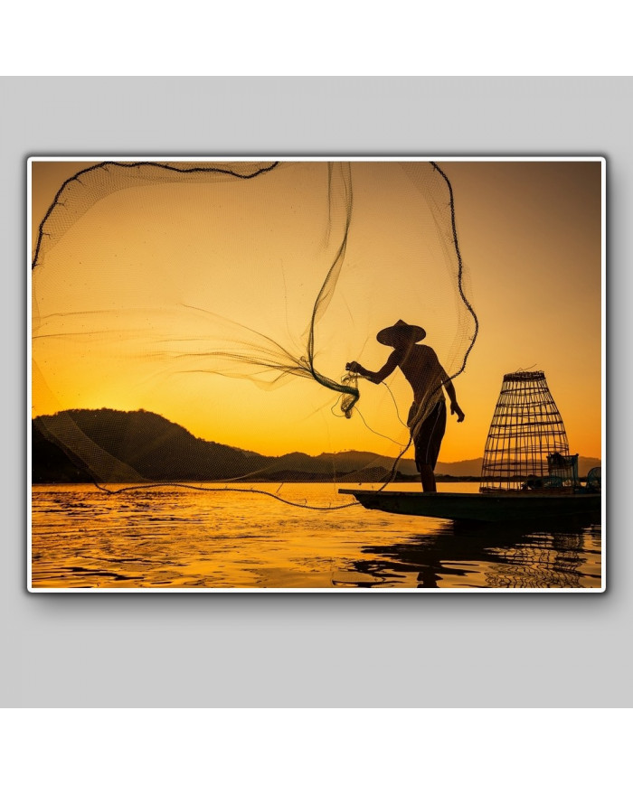 Pescador en Phuket, Tailandia