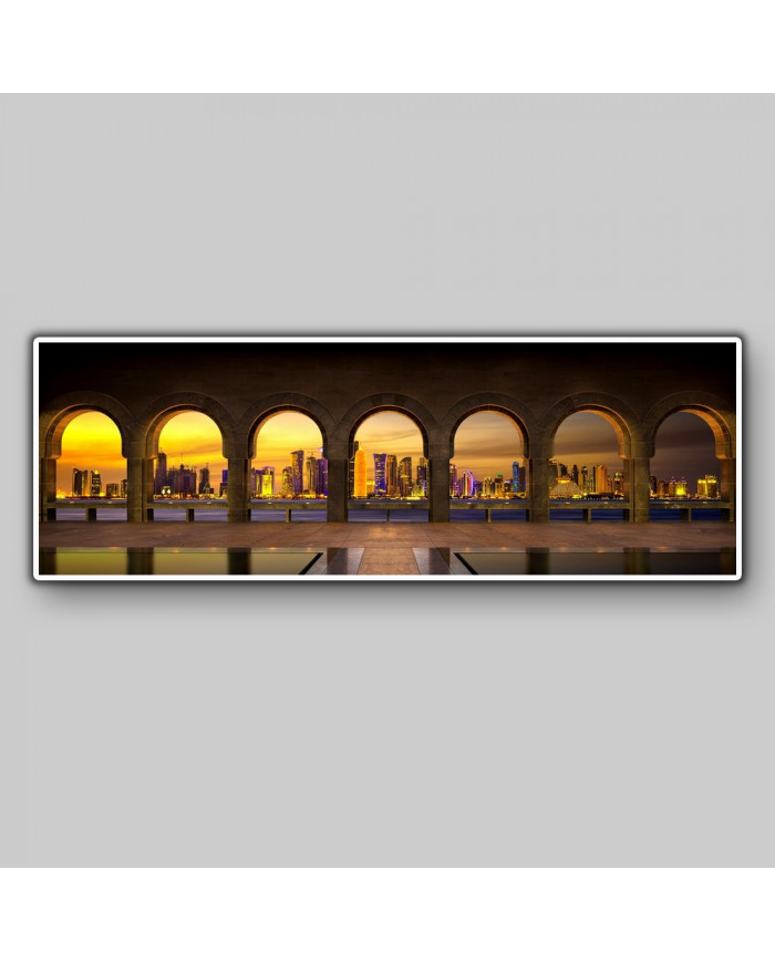 Museo de Arte junto al Skyline de Doha, Qatar