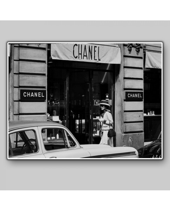 Coco Chanel en la tienda Chanel, París, 1962