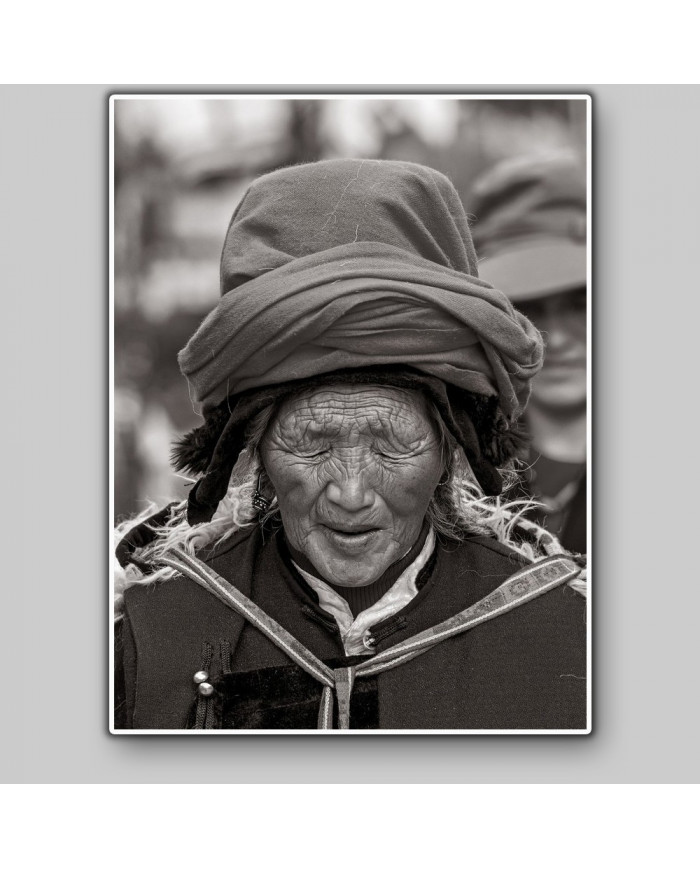Peregrinos tibetanos en el palacio  Potala, Lhasa, Tibet