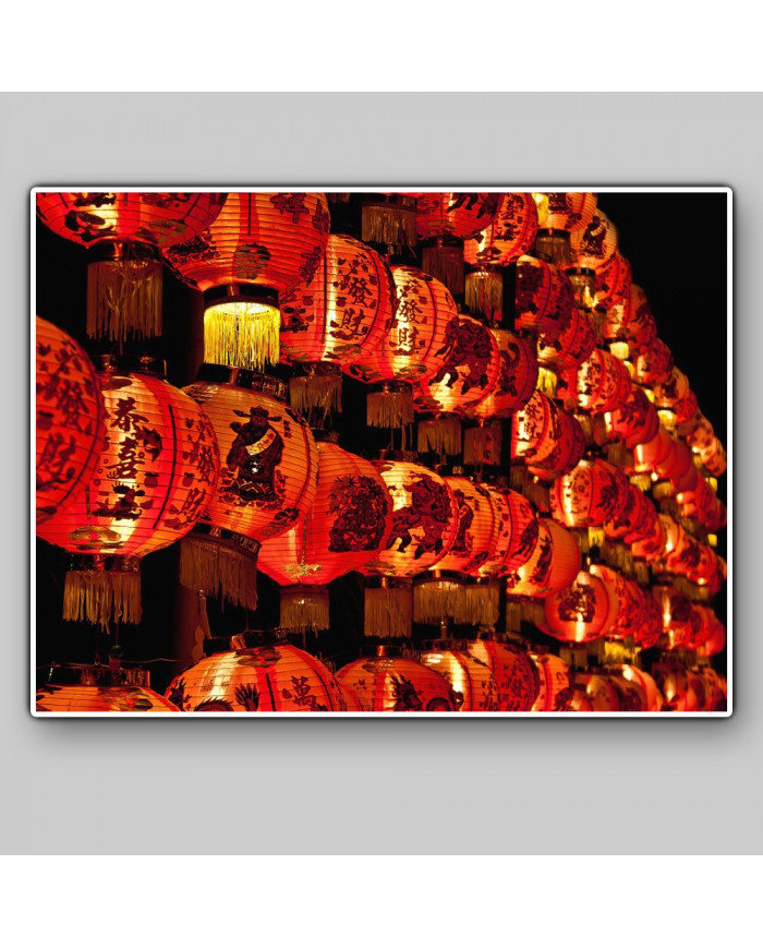 Lámparas chinas en un mercado de Hong Kong, China