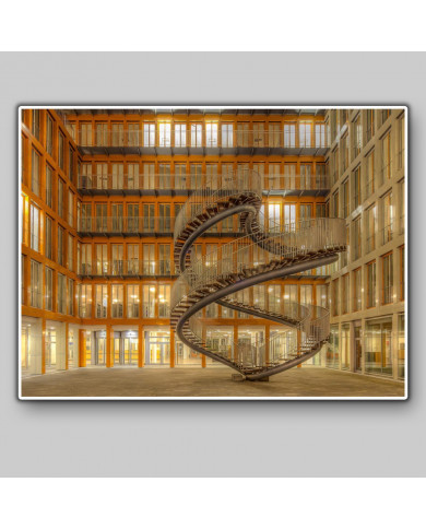 Escaleras que no van a ninguna parte, Edificio KPMG, Munich Escaleras que no van a ninguna parte, Edificio KPMG, Munich