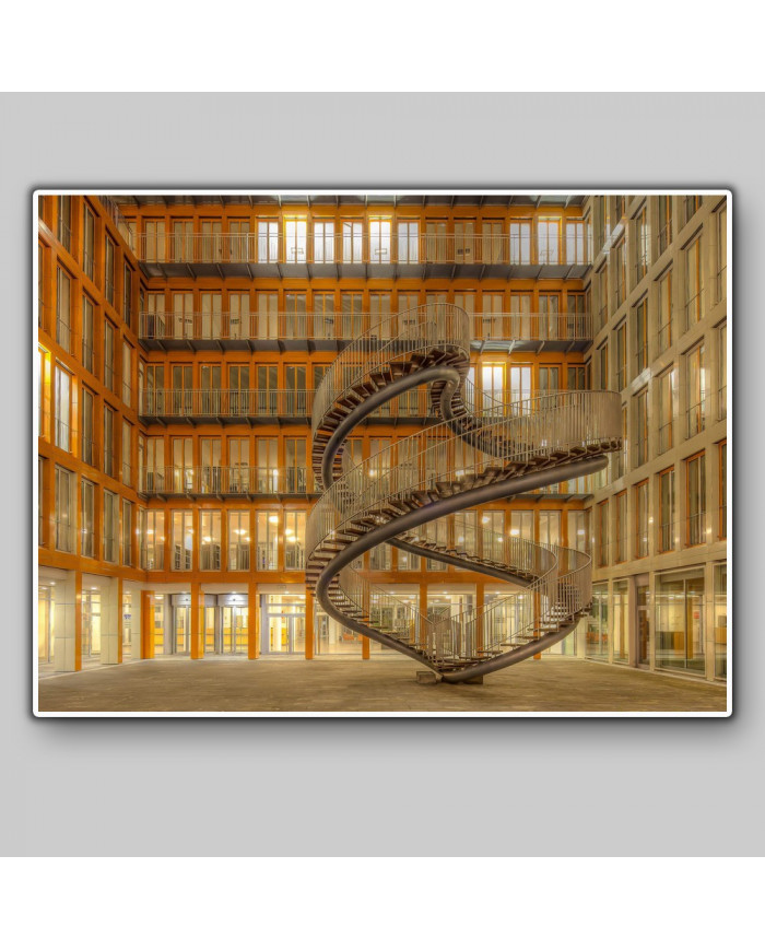 Escaleras que no van a ninguna parte, Edificio KPMG, Munich
