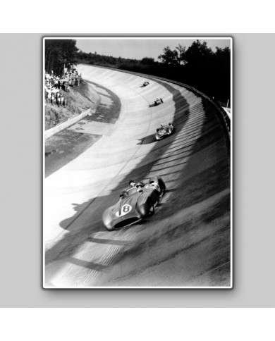 Juan Manuel Fangio con un W 196 R Stromlinien, Gran Prix de Monza, 1955 Juan Manuel Fangio con un W 196 R Stromlinien, Gran Prix de Monza, 1955