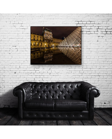 Pirámide del Louvre, París, Francia