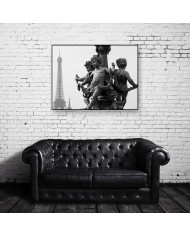 Querubines junto a la Tour Eiffel, París, Francia