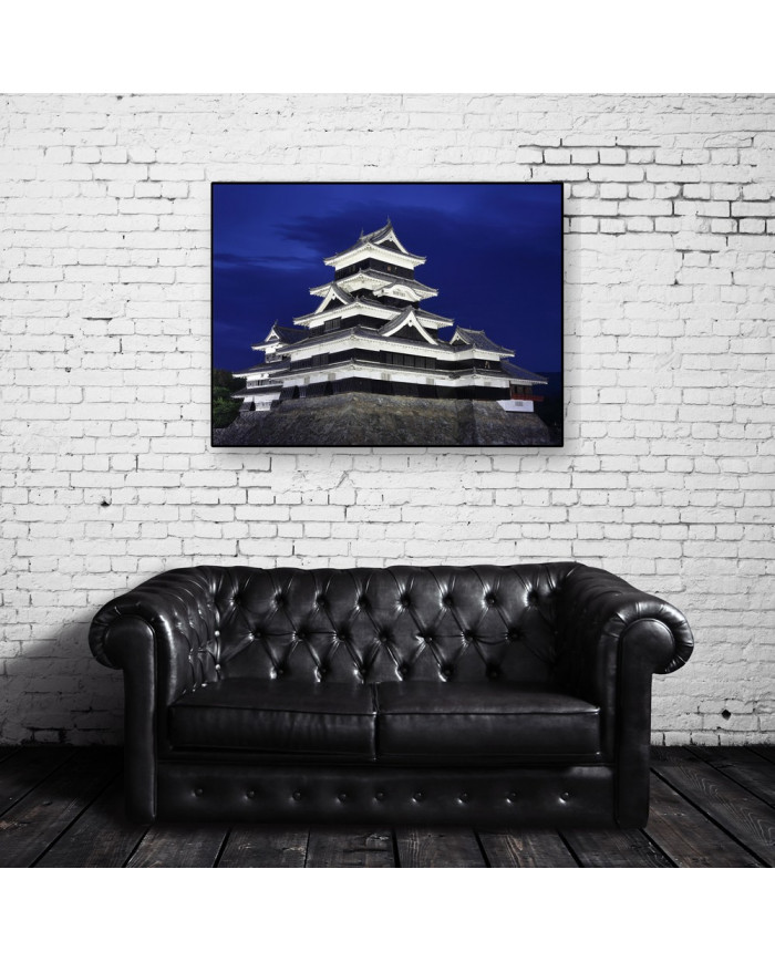 Castillo de Matsumoto al anochecer, Japón