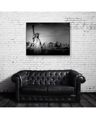 Estatua de la Libertad junto a Manhattan, Nueva York