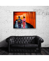 Geishas en la puerta Tori, Fushimi Inari Shrine, Kyoto