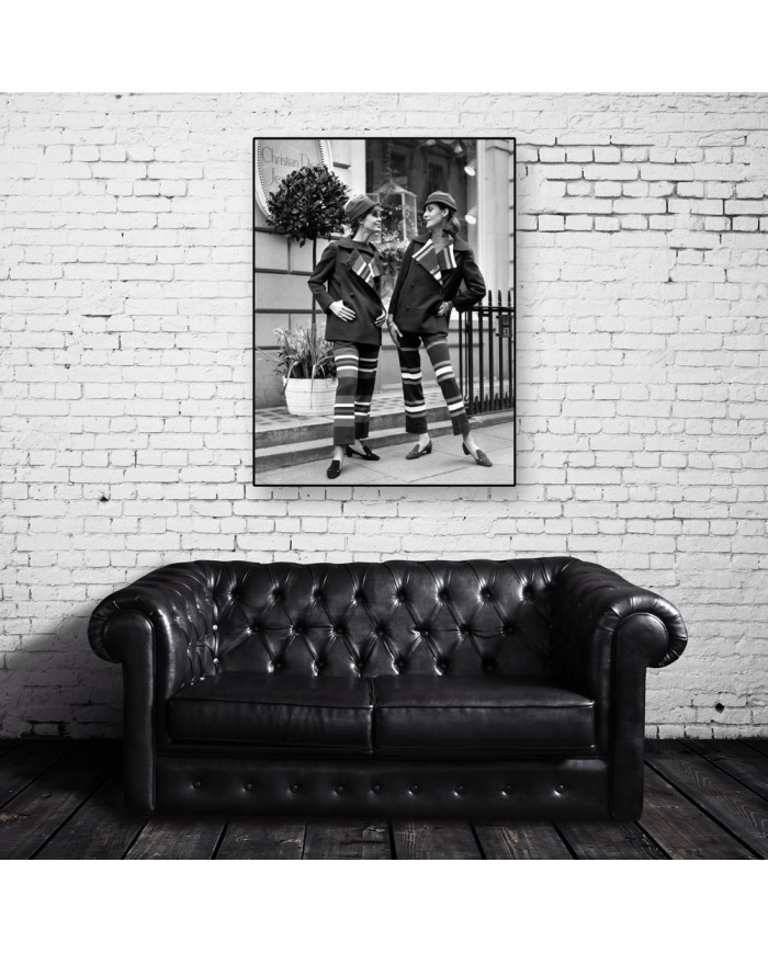 Jill Leslie y Patricia Donald Smith con Dior, París, 1966