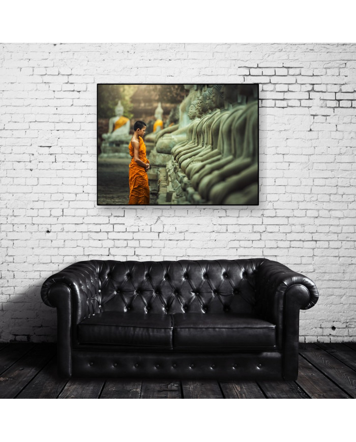 Monje novicio meditando, Nepal