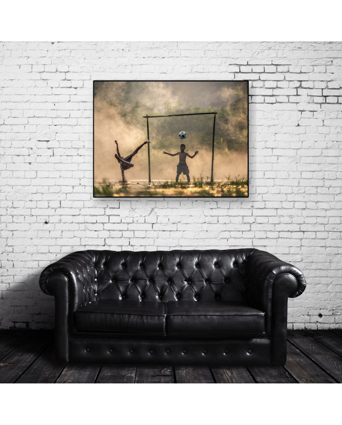 Niños jungando a fútbol, Camboya