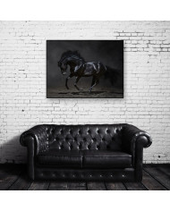 Caballo negro galopando