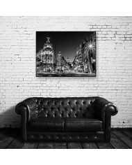 La Gran Vía, centro de shopping de Madrid, España