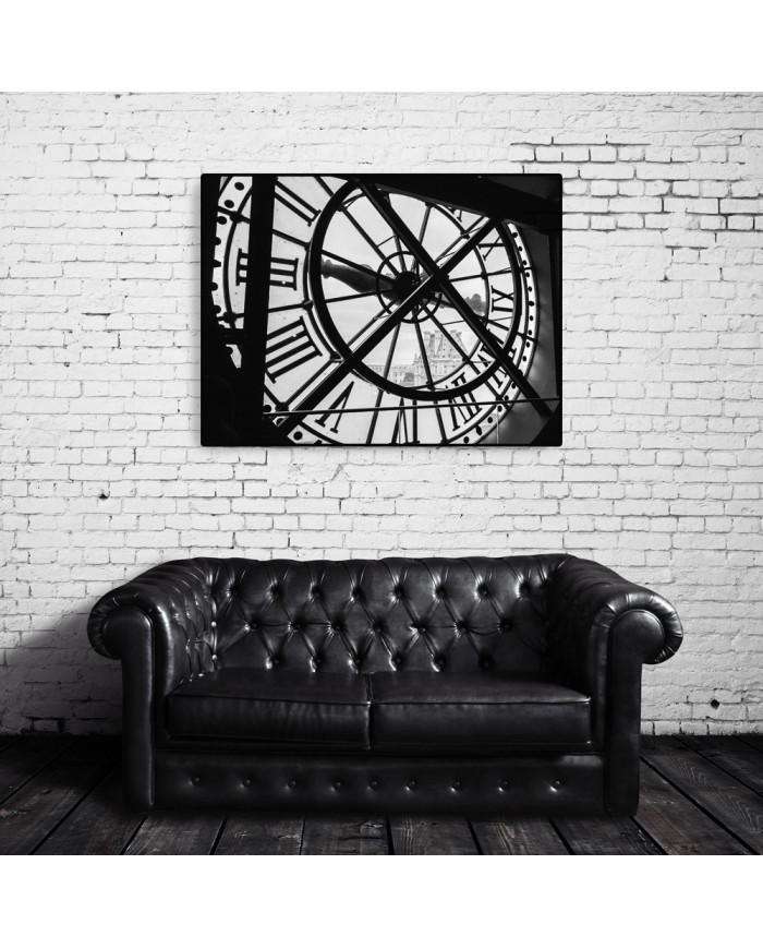 Vista del Museo del Louvre desde el reloj del Museo De Orsay, París, Francia