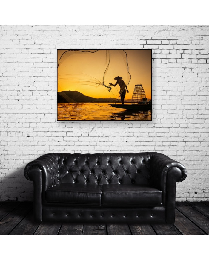 Pescador en Phuket, Tailandia