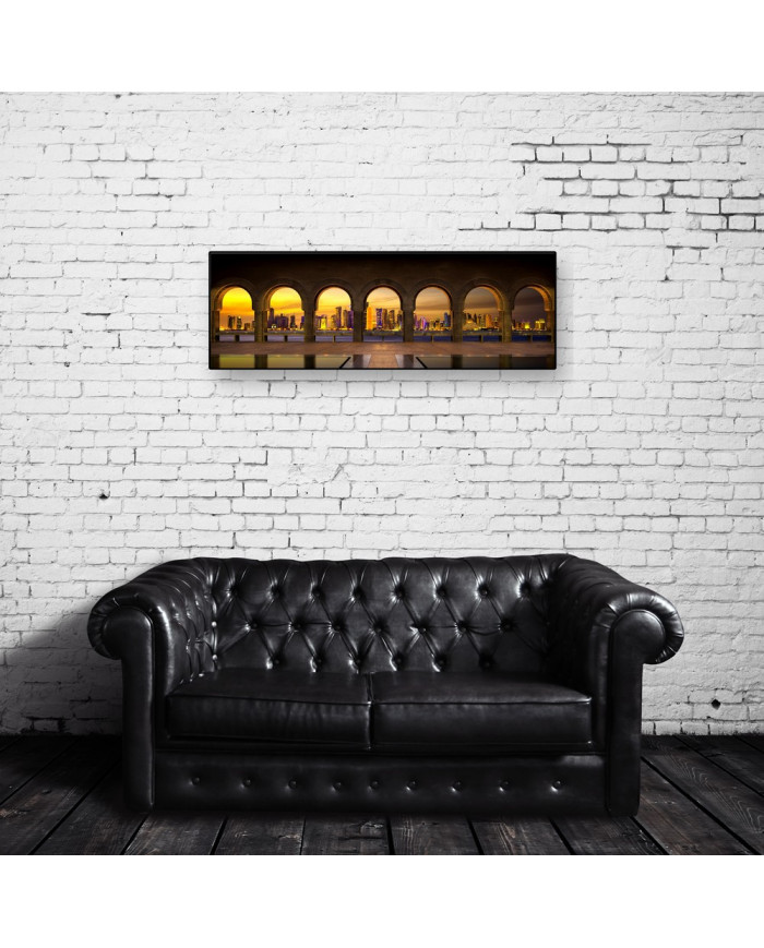 Museo de Arte junto al Skyline de Doha, Qatar