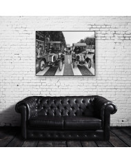 Taxis de 1940, circulando por Champes Elysees, París, 1985