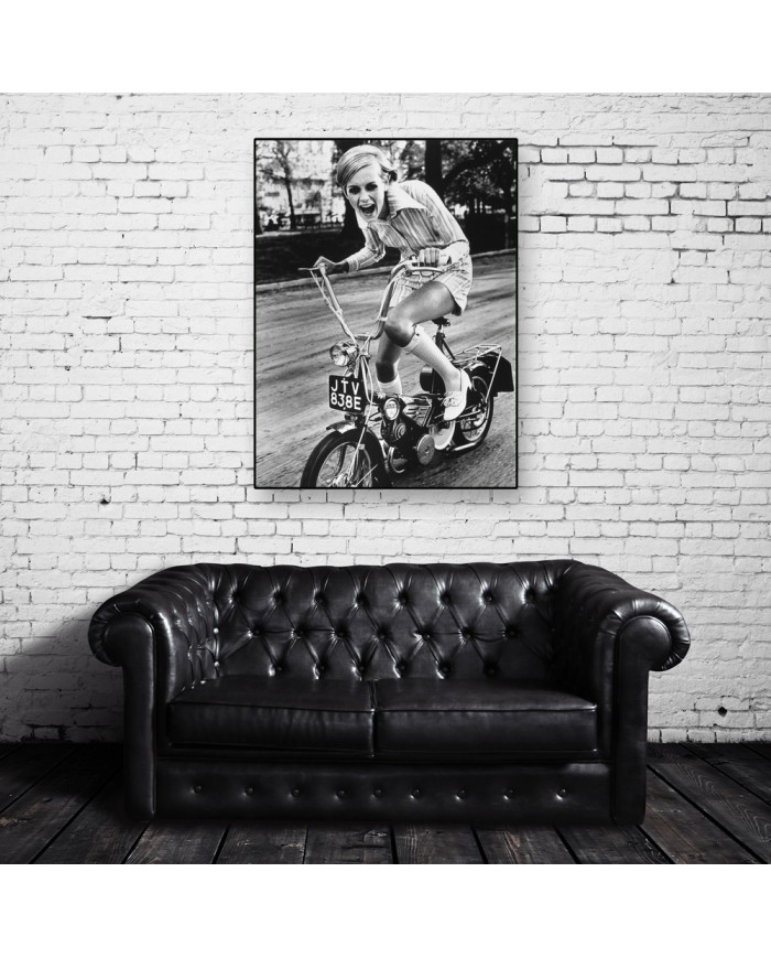 Lesley Hornby,Twiggy,1966