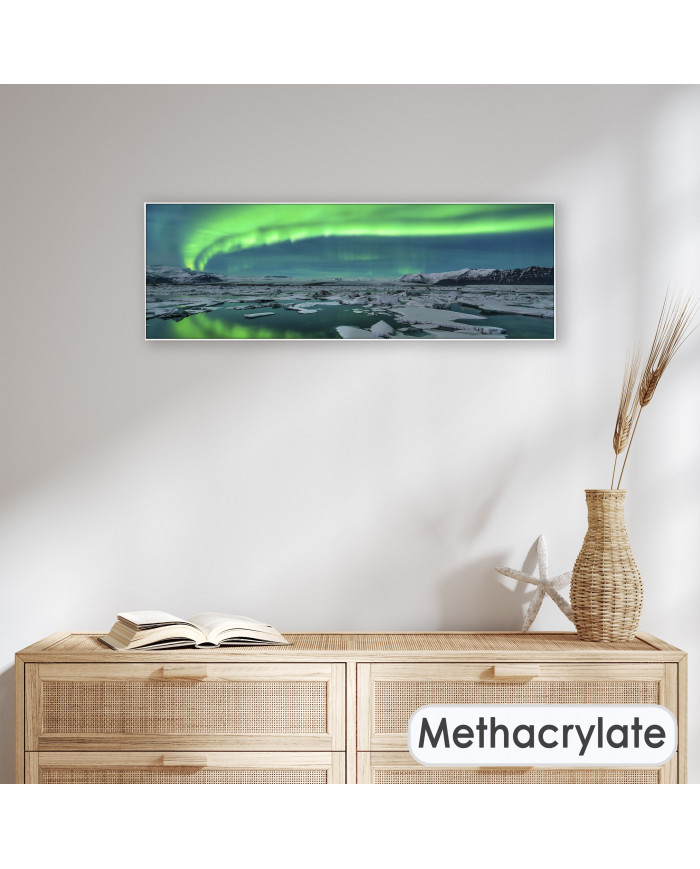 Vista panorámica, Arbola boreal en lago Jokulsarlon, Islandia