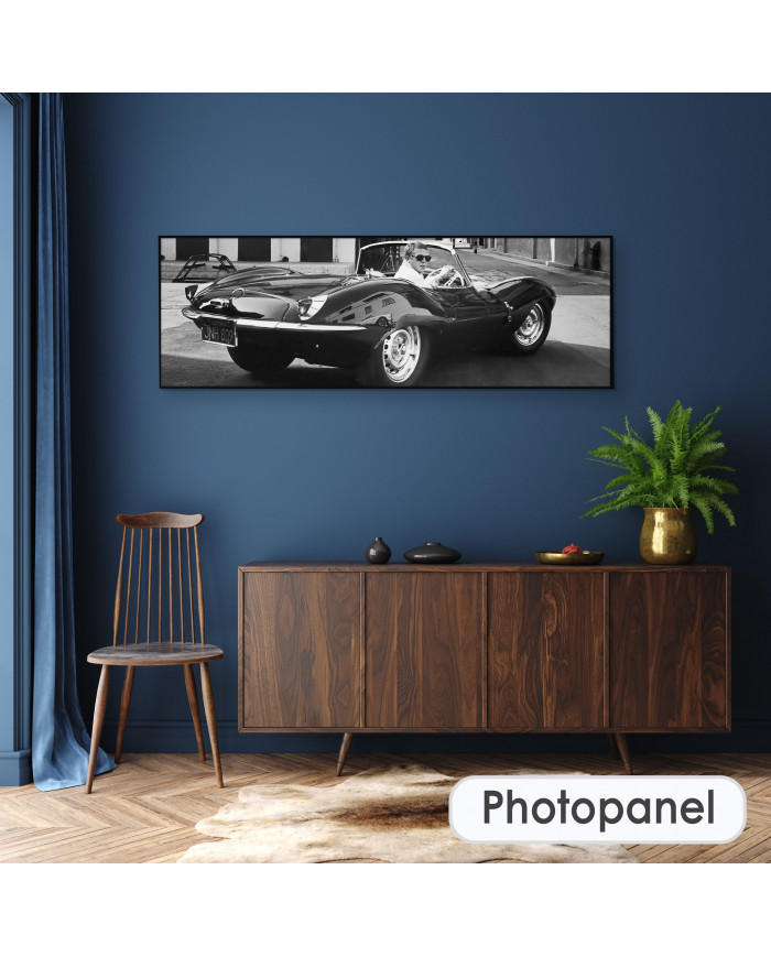 Steve Mcqueen conduciendo su Jaguar