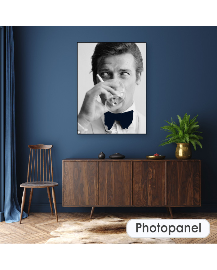 Roger Moore como James Bond, 1968