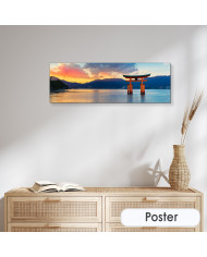 Gran puerta flotante (O-Torii) en Miyajima, Japón