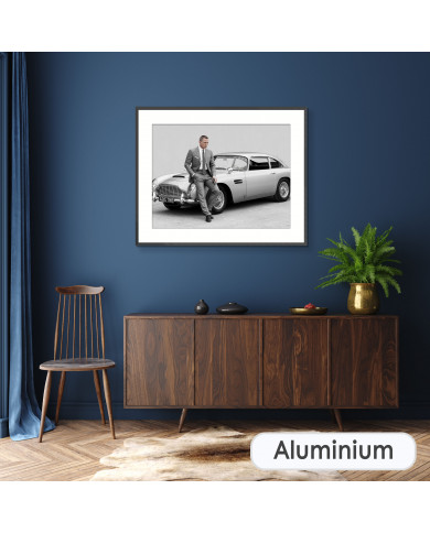 James Bond con su Aston Martin en Spectre 007, 2015 James Bond con su Aston Martin en Spectre 007, 2015