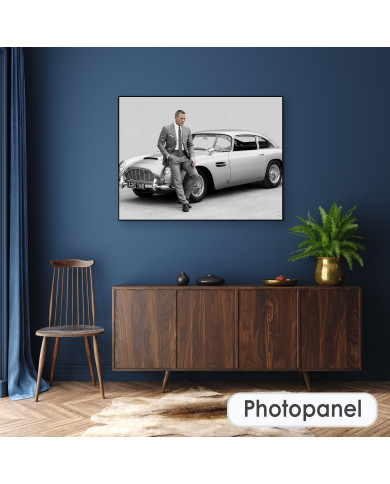 James Bond con su Aston Martin en Spectre 007, 2015 James Bond con su Aston Martin en Spectre 007, 2015