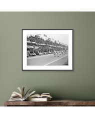 John Surtees con su  Ferrari 3330P y Richie Ginther con su Ford GT40 Mk.1 , GP LeMans 1964,  MotorSport Gallery Collection