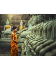 Monje novicio meditando, Nepal