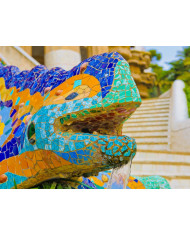Dragón fuente del Parc Guell de Antoni Gaudi,Barcelona