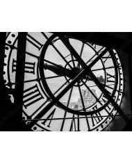 Vista del Museo del Louvre desde el reloj del Museo De Orsay, París, Francia