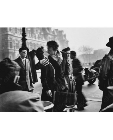 Le baiser de l'Hotel de ville, Paris, 1950 Le baiser de l'Hotel de ville, Paris, 1950