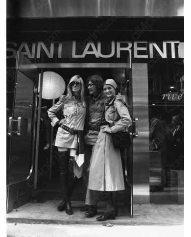 Yves Saint Laurent junto con Betty Catrox Yves Saint Laurent junto con Betty Catrox