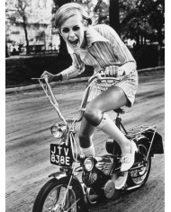 Lesley Hornby,Twiggy,1966