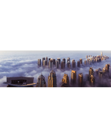 Rascacielos de Dubai bajo la niebla Rascacielos de Dubai bajo la niebla