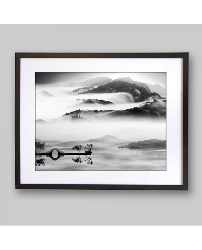 La niebla sobre el lago,China