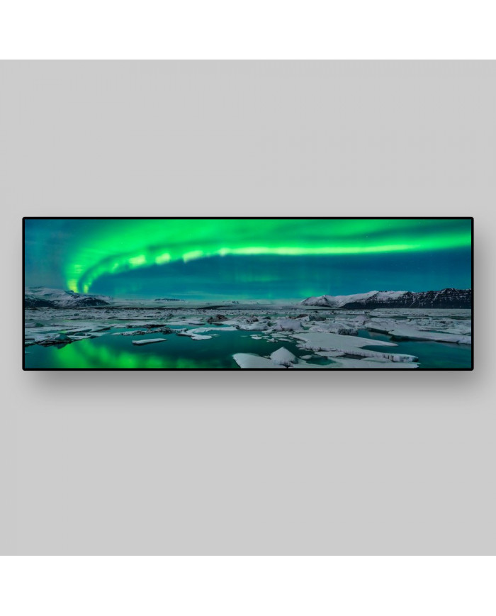 Vista panorámica, Arbola boreal en lago Jokulsarlon, Islandia